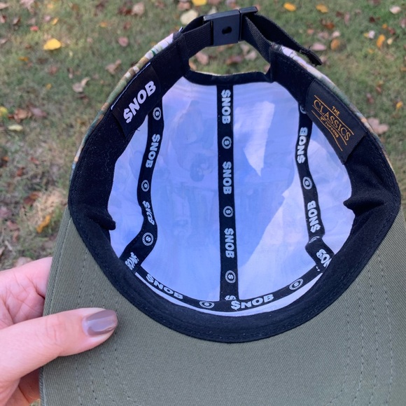 Classy Snob Art Hat - Picture 7 of 16